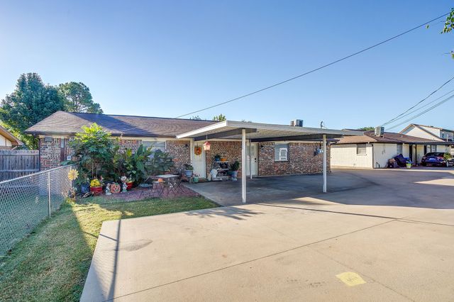 816 Ash Street, Burleson, TX 76028