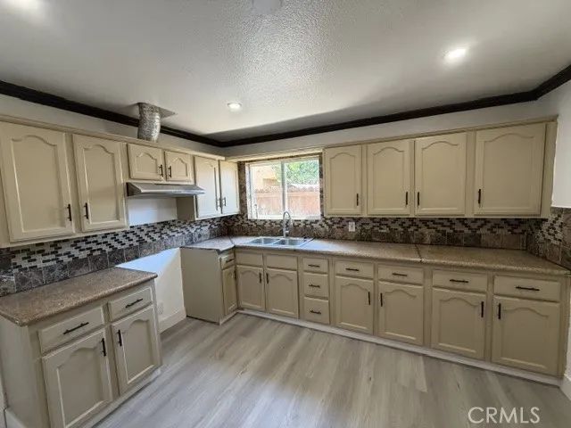 1151 W 90th St, Los Angeles, CA 90044