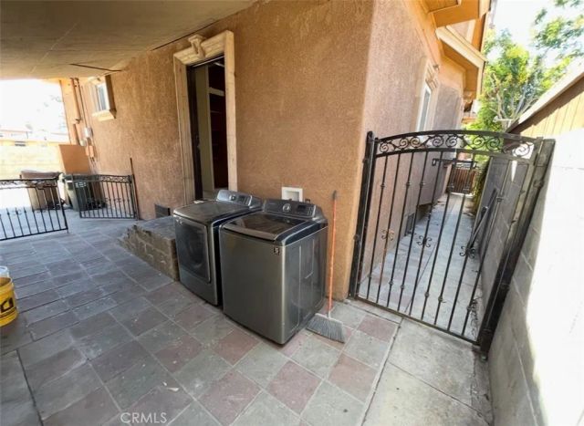 1151 W 90th St, Los Angeles, CA 90044