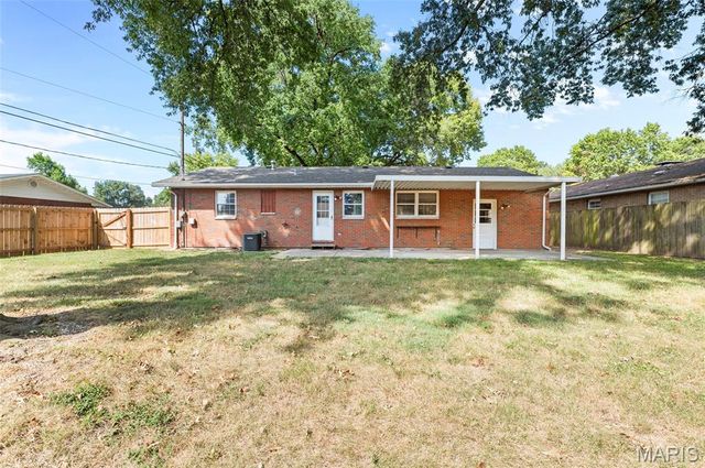 3128 Princeton Drive, Granite City, IL 62040