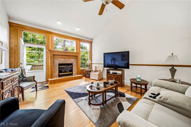 6871 Auburn Road 5, Concord Twp, OH 44077