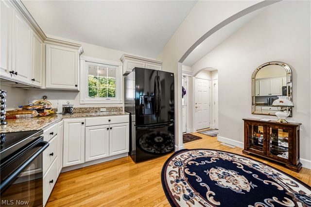 6871 Auburn Road 5, Concord Twp, OH 44077