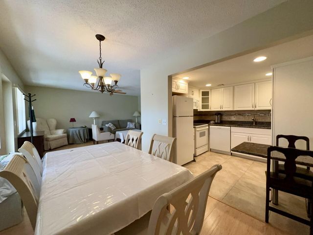 213 Somerset K, West Palm Beach, FL 33417