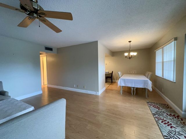 213 Somerset K, West Palm Beach, FL 33417