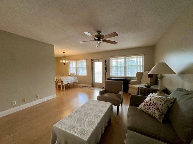 213 Somerset K, West Palm Beach, FL 33417