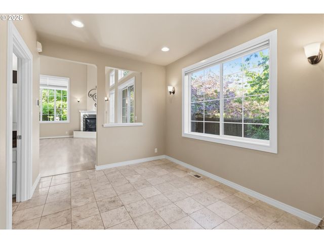 482 COVEY Ln, Eugene, OR 97401