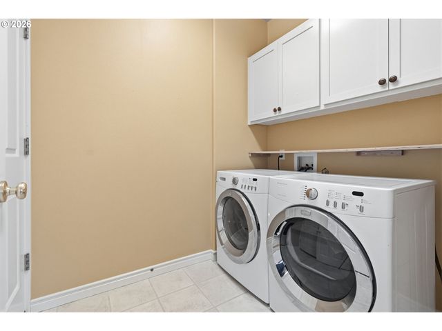 482 COVEY Ln, Eugene, OR 97401