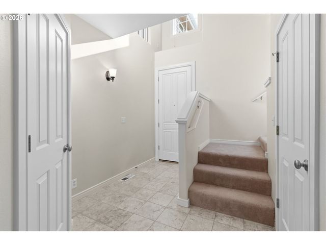 482 COVEY Ln, Eugene, OR 97401