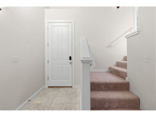 482 COVEY Ln, Eugene, OR 97401