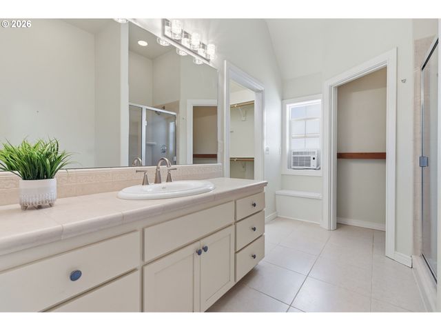 482 COVEY Ln, Eugene, OR 97401