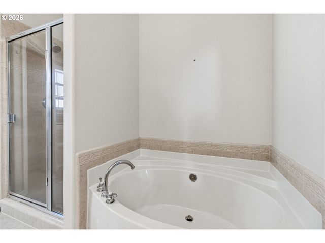 482 COVEY Ln, Eugene, OR 97401