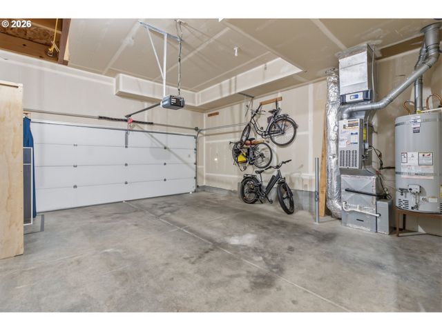 482 COVEY Ln, Eugene, OR 97401