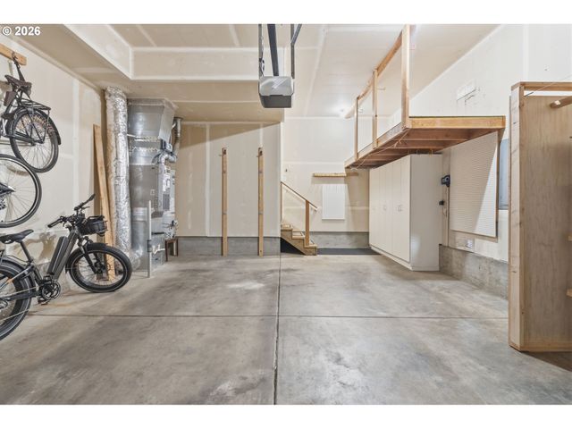 482 COVEY Ln, Eugene, OR 97401