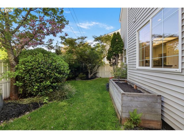 482 COVEY Ln, Eugene, OR 97401