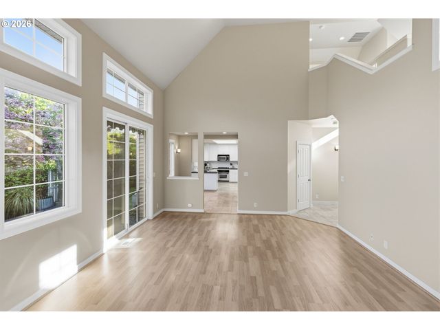 482 COVEY Ln, Eugene, OR 97401