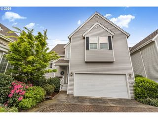 482 COVEY Ln, Eugene, OR 97401