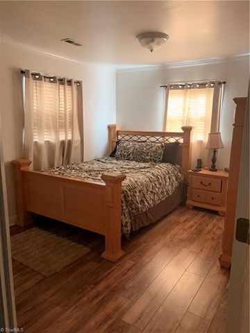 814 Parkwood Street, Burlington, NC 27215