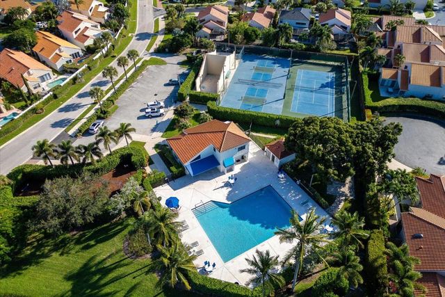 13290 Saint Tropez Circle, Palm Beach Gardens, FL 33410