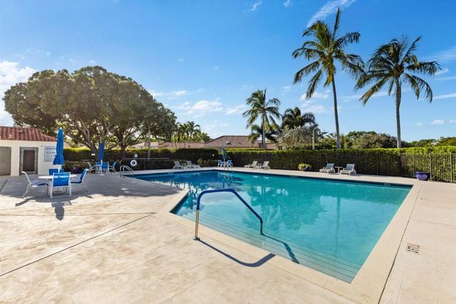 13290 Saint Tropez Circle, Palm Beach Gardens, FL 33410