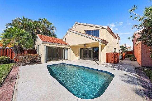 13290 Saint Tropez Circle, Palm Beach Gardens, FL 33410