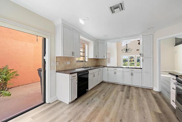 13290 Saint Tropez Circle, Palm Beach Gardens, FL 33410