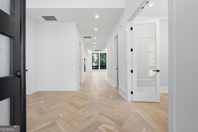 1343 Merry Lane NE, Atlanta, GA 30329