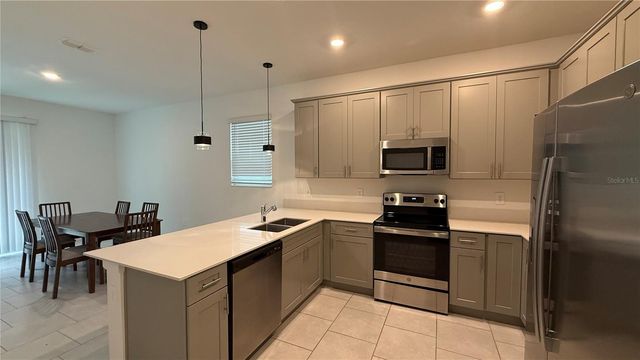 7604 STONE CREEK TRAIL, Kissimmee, FL 34747