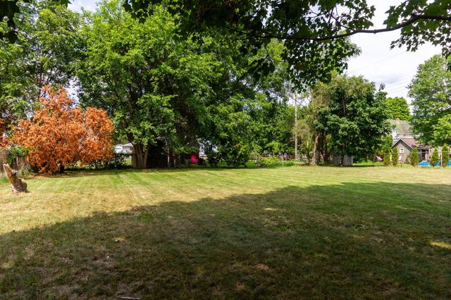 65 Pleasant Street, Oxford Vllg, MI 48371