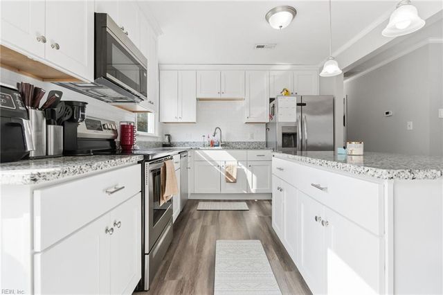 199 Ridgewood PW, Newport News, VA 23608