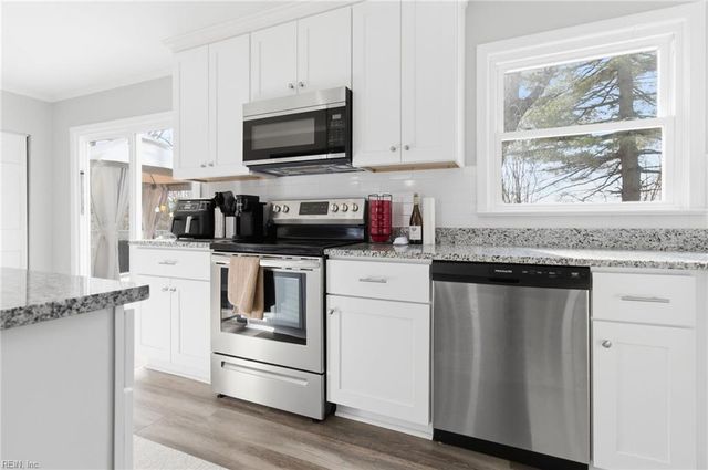 199 Ridgewood PW, Newport News, VA 23608