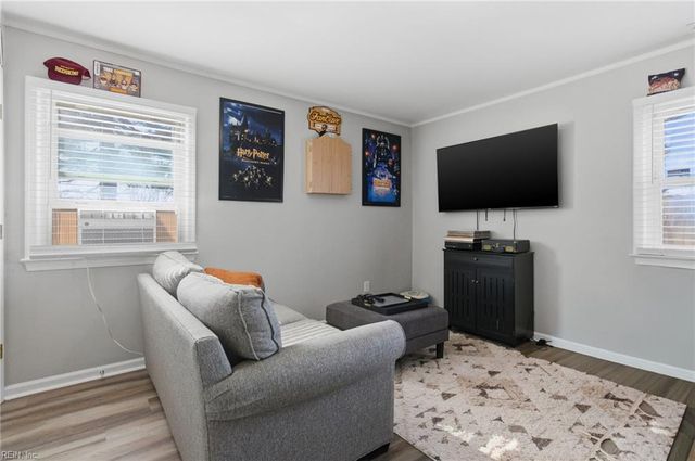 199 Ridgewood PW, Newport News, VA 23608