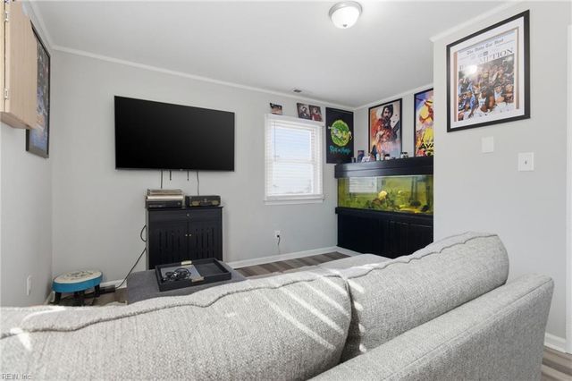 199 Ridgewood PW, Newport News, VA 23608