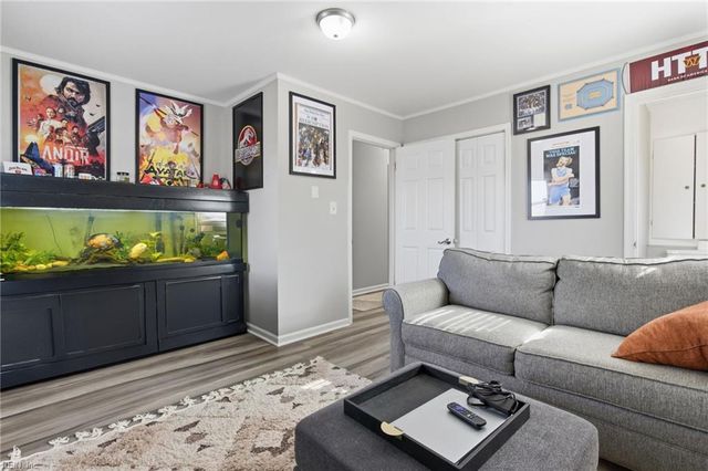 199 Ridgewood PW, Newport News, VA 23608