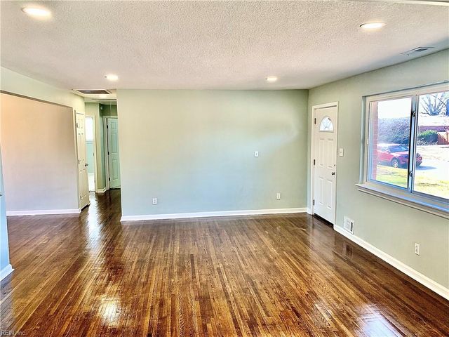 8320 Mona AVE, Norfolk, VA 23518