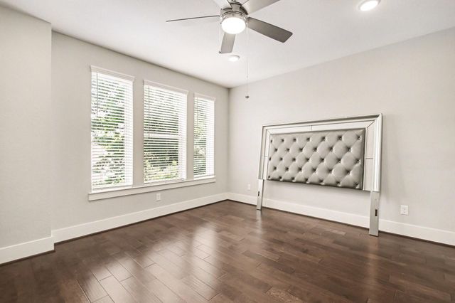 2007 Tarfite Place W, Houston, TX 77077