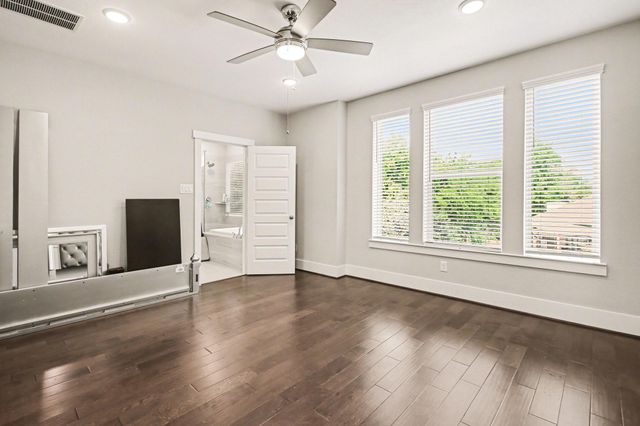 2007 Tarfite Place W, Houston, TX 77077