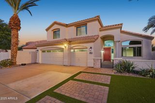 245 W SAGEBRUSH Street, Gilbert, AZ 85233