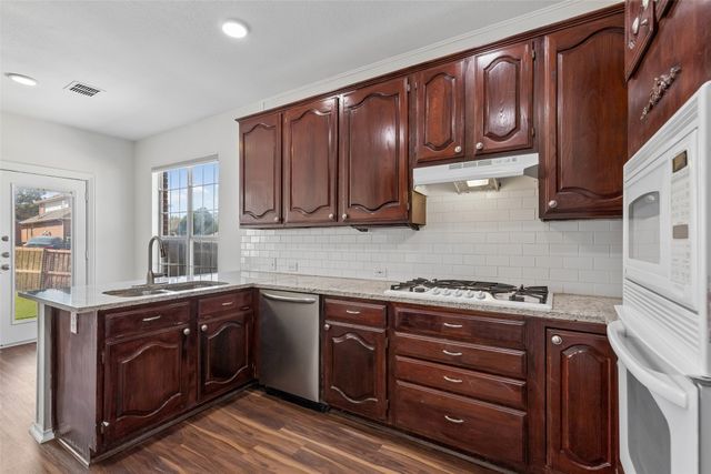 1604 Bennington Drive, Carrollton, TX 75007