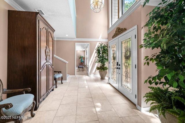 2010 SHADOW Lane, Neptune Beach, FL 32266