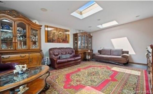 115 bayswater, Inwood, NY 11096