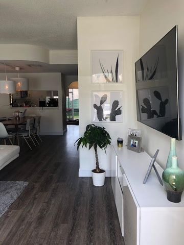 16665 Hemingway Drive, Weston, FL 33326