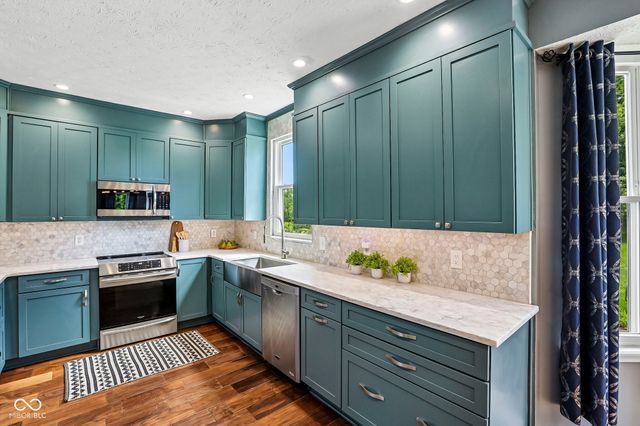 20130 Country Lake Boulevard, Noblesville, IN 46062