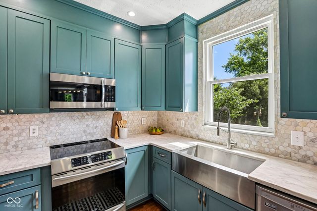 20130 Country Lake Boulevard, Noblesville, IN 46062