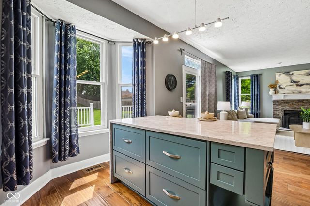 20130 Country Lake Boulevard, Noblesville, IN 46062
