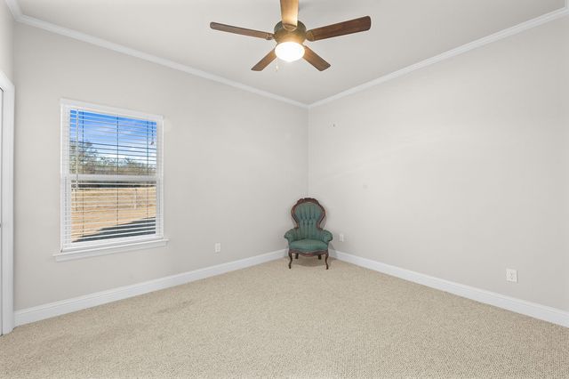 605 E Godley Avenue, Godley, TX 76044