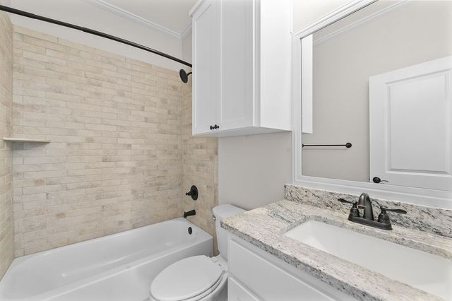 605 E Godley Avenue, Godley, TX 76044