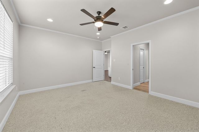 605 E Godley Avenue, Godley, TX 76044