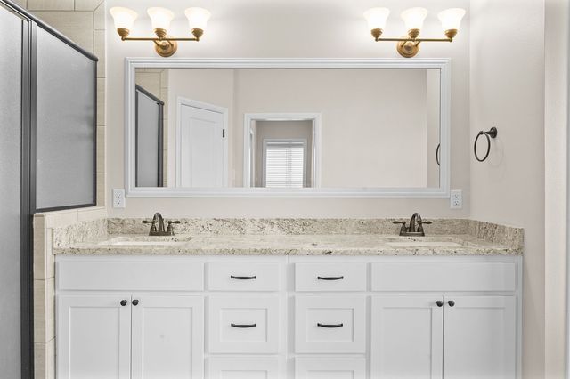 605 E Godley Avenue, Godley, TX 76044