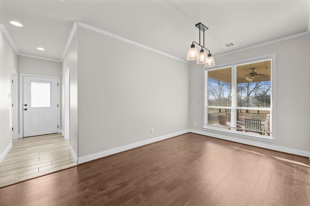 605 E Godley Avenue, Godley, TX 76044