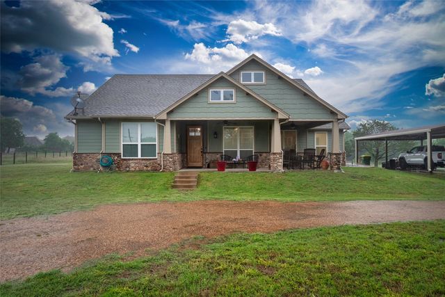 605 E Godley Avenue, Godley, TX 76044